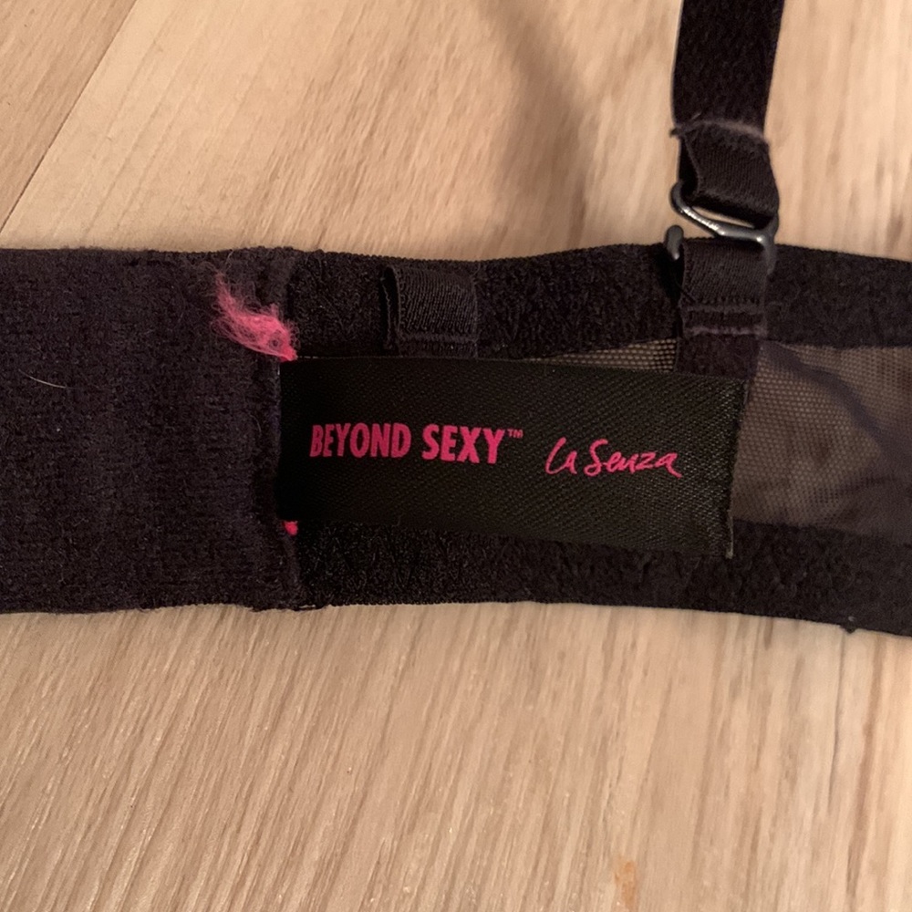 La Senza Beyond Sexy gold/blk lace bra - Picture 13 of 15